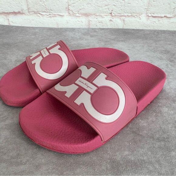 Salvatore Ferragamo Groove Pool Slides Pink 5 - Picture 2 of 12